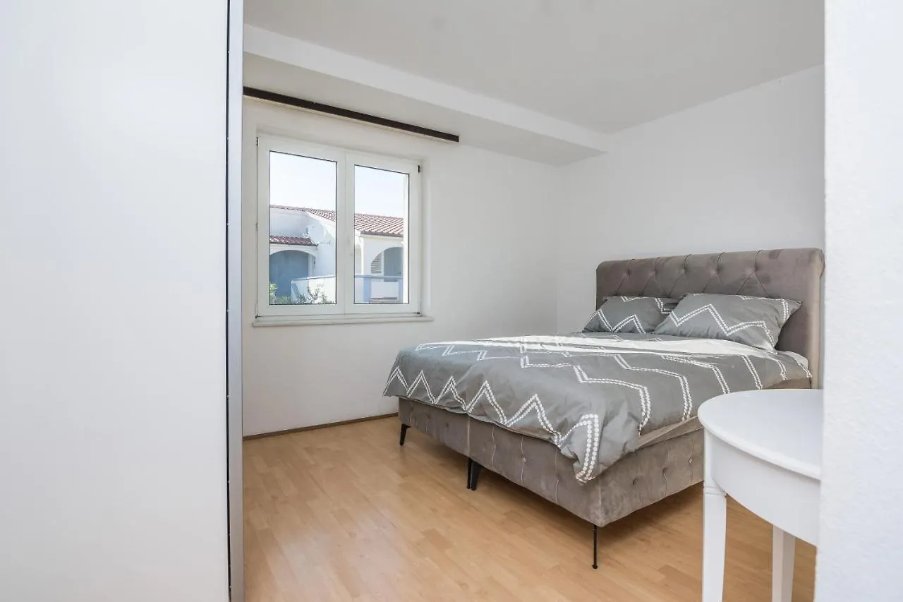 Apartments With A Parking Space Vir - 20354